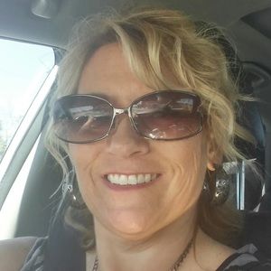 Meet your Posher, Valerie